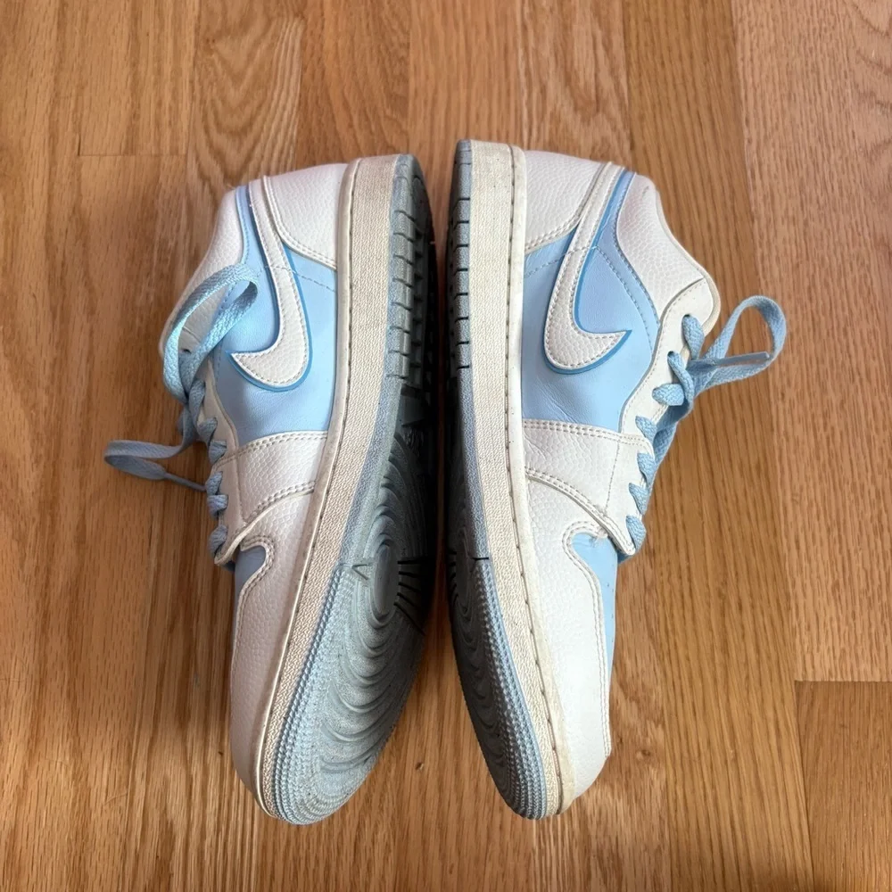 Nike Women's Jordan 1 Low SE Reverse Ice Blue DV1299-104 Sz 9.5
